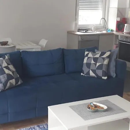 Apartman Lela Apartment *